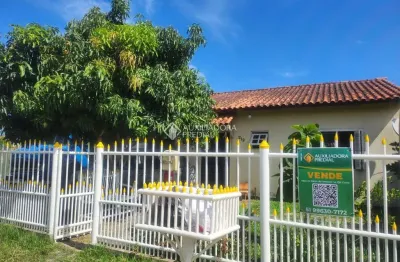 Casa com 3 quartos à venda na rua albertina paz, 219, restinga, porto alegre, 80 m2 por r$ 240.000
