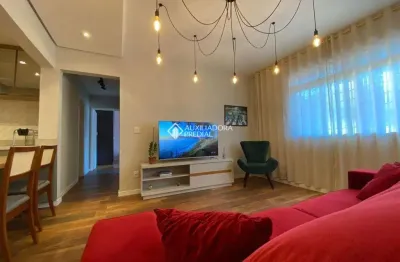Apartamento com 2 quartos à venda na praça menino deus, 45, menino deus, porto alegre, 76 m2 por r$ 430.000