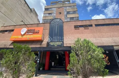 Sala comercial para alugar na avenida cristóvão colombo, 881, floresta, porto alegre, 53 m2 por r$ 700