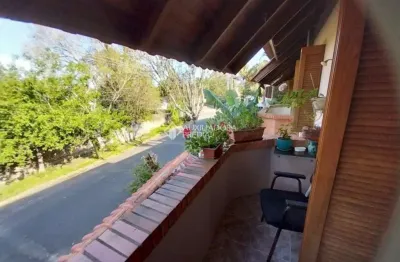 Casa com 3 quartos à venda na rua dos guenoas, 671, guarujá, porto alegre, 135 m2 por r$ 550.000