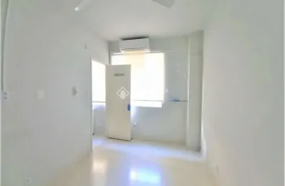 Apartamento com 1 quarto à venda na rua doutor flores, 105, centro histórico, porto alegre, 28 m2 por r$ 159.000