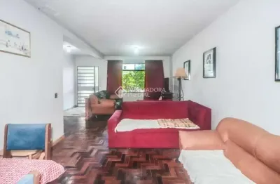 Casa com 4 quartos à venda na avenida general barreto viana, 537, chácara das pedras, porto alegre, 428 m2 por r$ 1.190.000