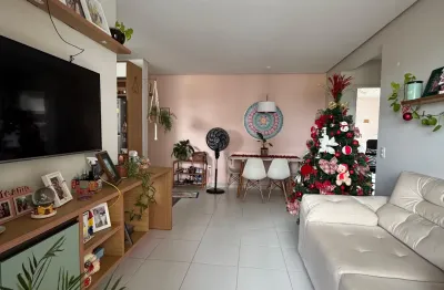 Apartamento em excelente estado localizado em região nobre.