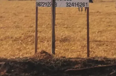 Fazenda própria para loteamento urbano de condomínio horizontal.