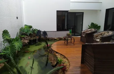 Casa nova, alto padrão, ótima localização, confortável e funcional