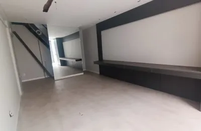Loja comercial com mesanino na avenida dos bandeirantes a venda