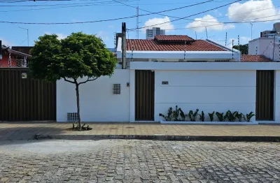 Casa reformada com 3 quartos e suíte em lagoa nova – 176m²