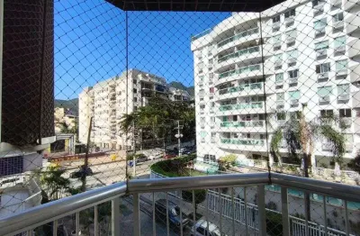 Apartamento à venda com 82m² – 2 quartos + dependência completa.