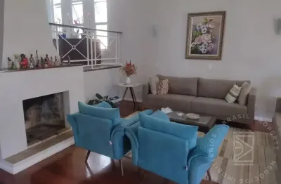 Casa mobiliada com 3 quartos sendo 1 suíte com 270m² no jardim esplanada