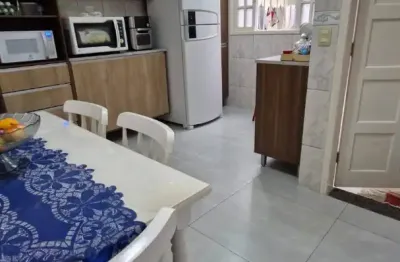 Sobrado à venda 3 quartos 1 suíte no jardim das indústrias sjc