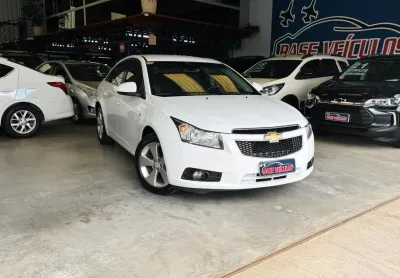Cruze sedan 1.8 automático de segundo dono e procedência garantida!