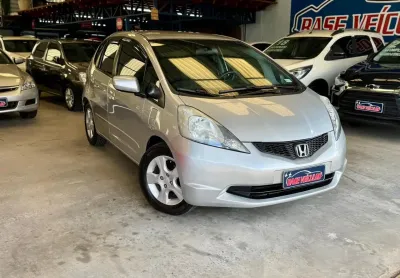 Honda fit 1.4 manual muito bem conservado com procedência!