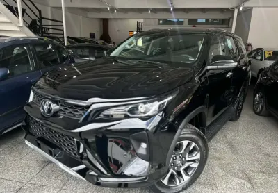 Toyota hilux sw4 sw4 srx plat. 4x4 2.8 tb die. aut.