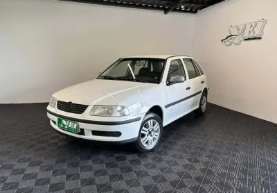 Volkswagen Gol City 1.0 Mi 8V 4p  - Branca - 2004/2004