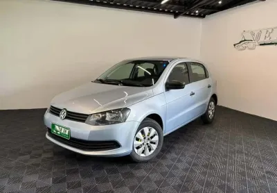Volkswagen Gol Trendline 1.0 T.Flex 8V 5p  - Prata - 2014/2015