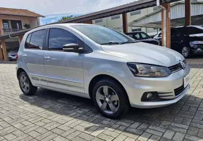 Volkswagen Fox Connect I Motion 1.6 Flex 8V 5p  - Prata - 2018/2019