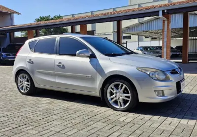 Hyundai i30 2.0 16v aut - prata - 2010/2011