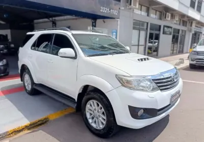 HILUX SW4 SRV D4-D 4x4 3.0 TDI AUT.