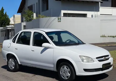 Corsa classic 1.0 completo bom pra aplicativo ( barbada ) financia 100%