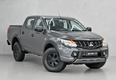 Mitsubishi l200 triton outdoor diesel gls 2.4 automatico 2023 