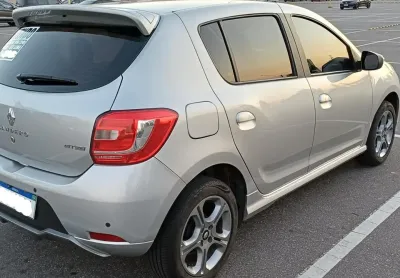 Renault sandero gt line 1.0 manual 2020 - muito novinho que se encontra o veiculo.
