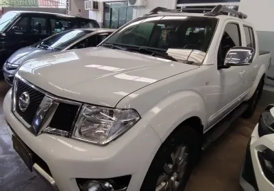 Frontier sl 2.5 turbo diesel 4x4 2014