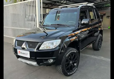 Mitsubishi pajero tr4 flex automático