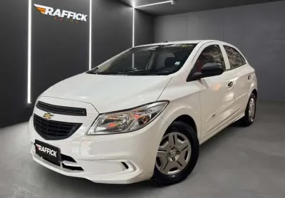 Chevrolet Onix HATCH Joy 1.0 8V Flex 5p Mec.  - Branca - 2017/2018