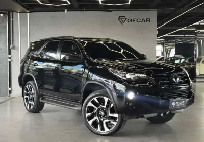 Toyota Hilux sw4 2016 4.0 srx 4x4 7 lugares v6 24v gasolina 4p automático