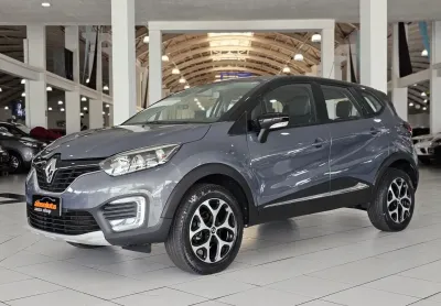 Captur 1.6 automática 