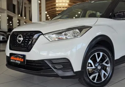 Nissan kicks  nova 