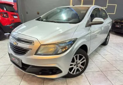 Chevrolet prisma 1.4 lt mpfi - prata - 2013/2014