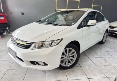 Honda civic 2.0 lxr 16v flex 4p automático - branca - 2013/2014