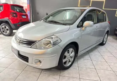 Nissan tiida 1.8 sl flex manual - prata - 2011/2012