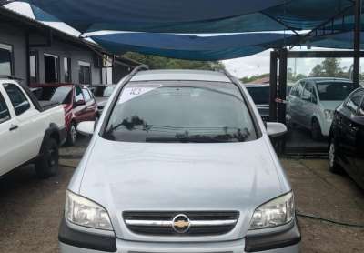 Zafira 2010 automatica impecavel, com cheiro de nova! carro totalmente conservado.