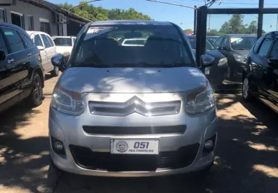 Citroen air cross, carro muito linda interna e externa sem nada para fazer! excelente carro para vc.