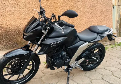 Fz25 2022 muito conservada!
