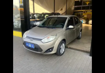 Ford fiesta 1.6 mpi class sedan 8v flex 4p manual
