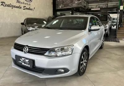 Volkswagen Jetta 2013 2.0 comfortline 120cv flex 4p tiptronic