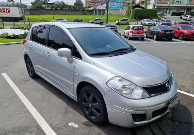 Nissan tiida sl 2013 completo teto solar