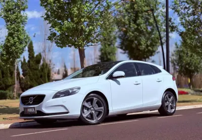 Volvo v40 t4 dynamic 2014