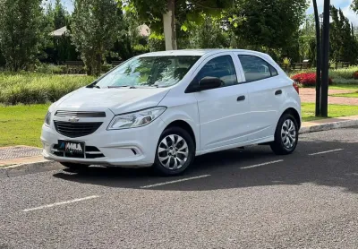 Chevrolet onix 10mt joye 2018