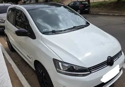 Fox connect 1.6 flex! completo, carro poucos km rodados!!!