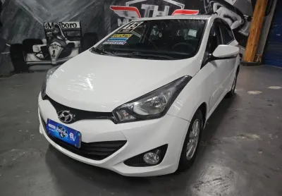 Hb20 1.6 aut com apenas 73 km extremamente novo com multimidia