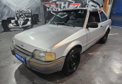 Escort 1.0 raridade carro perfeito para colecionador de placa preta