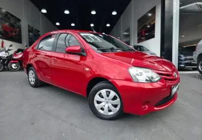Toyota etios xs sedan aut 1.5 2017