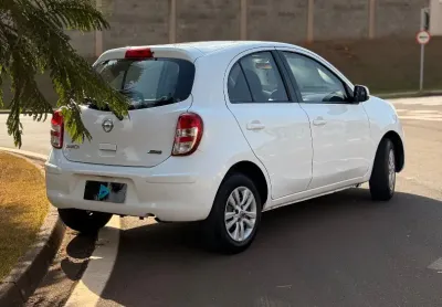 Nissan march s 2014 carro impecável revisão feita conta com chave reserva 