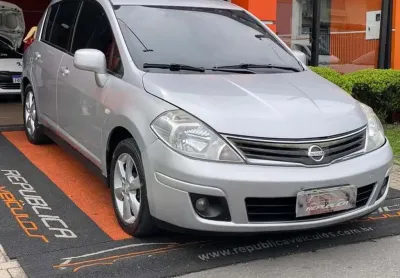 Nissan tiida 18s flex 2012