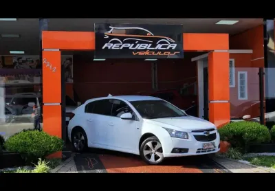 Chevrolet cruze lt hb 2013