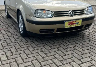 Golf 1.6 mi lindo se se ver todo original com pouquíssimo quilômetros 